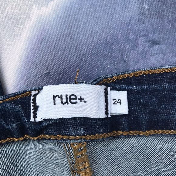 Rue 21 Womens Plus Size 24 Tapered Stretchy Denim Comfort Lightweight Blue Jeans - Picture 4 of 9